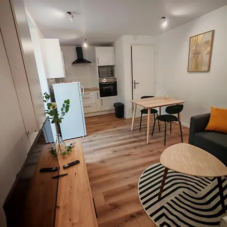 Apartmán A Évron